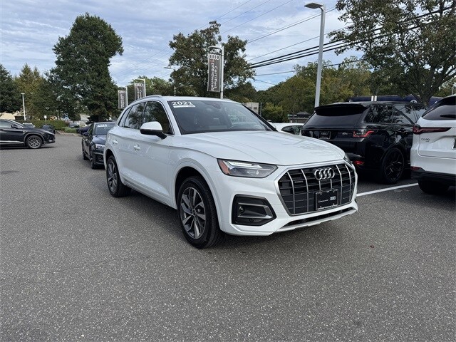 2021 Audi Q5 45 Premium Plus photo 2