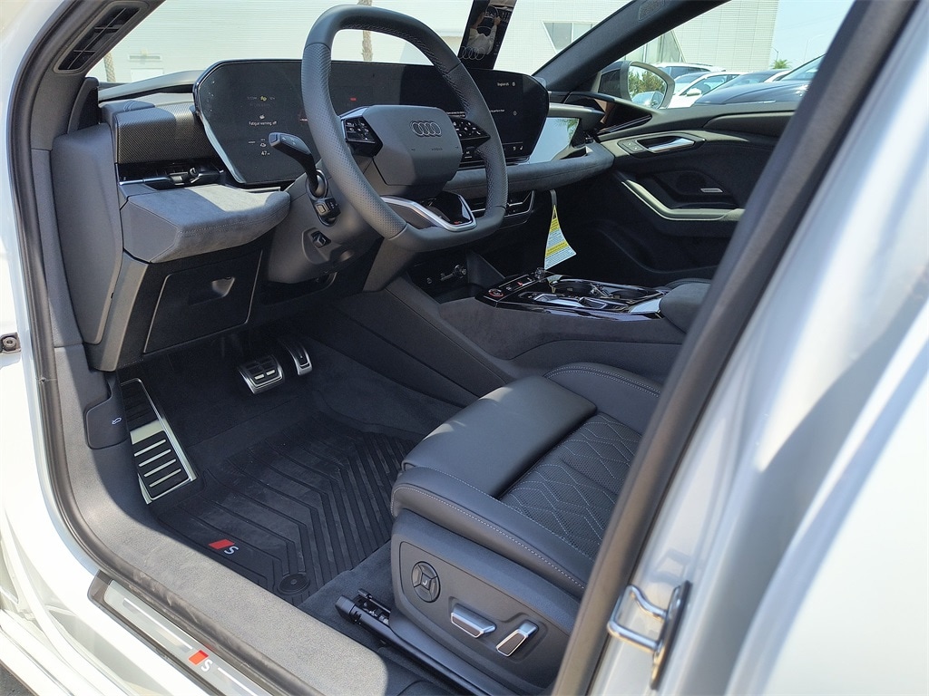 New 2025 Audi S6 Sportback e-tron Premium Plus Sedan