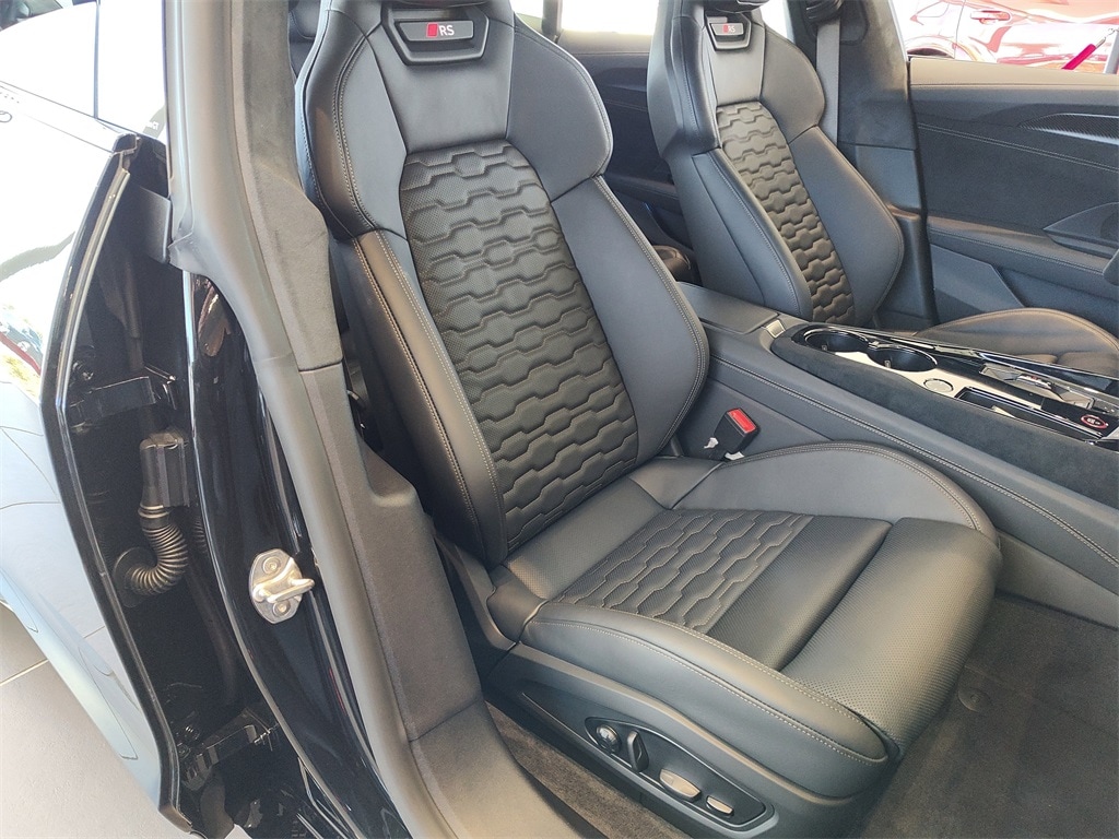 2026 Audi RS e-tron GT Performance Base - Photo 8