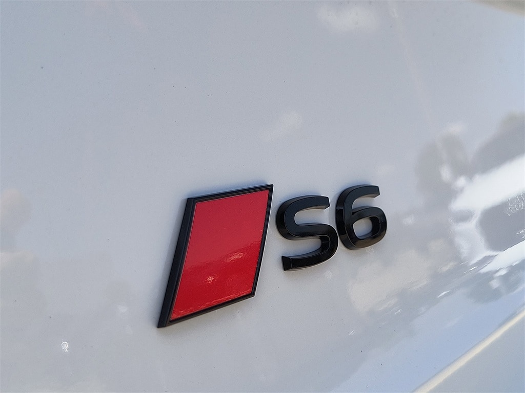 New 2025 Audi S6 Sportback e-tron Premium Plus Sedan