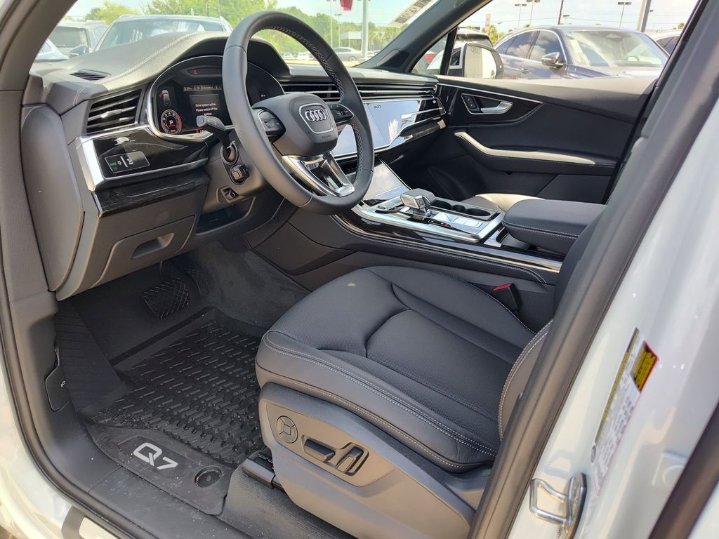 New 2026 Audi Q7 55 Premium Plus SUV