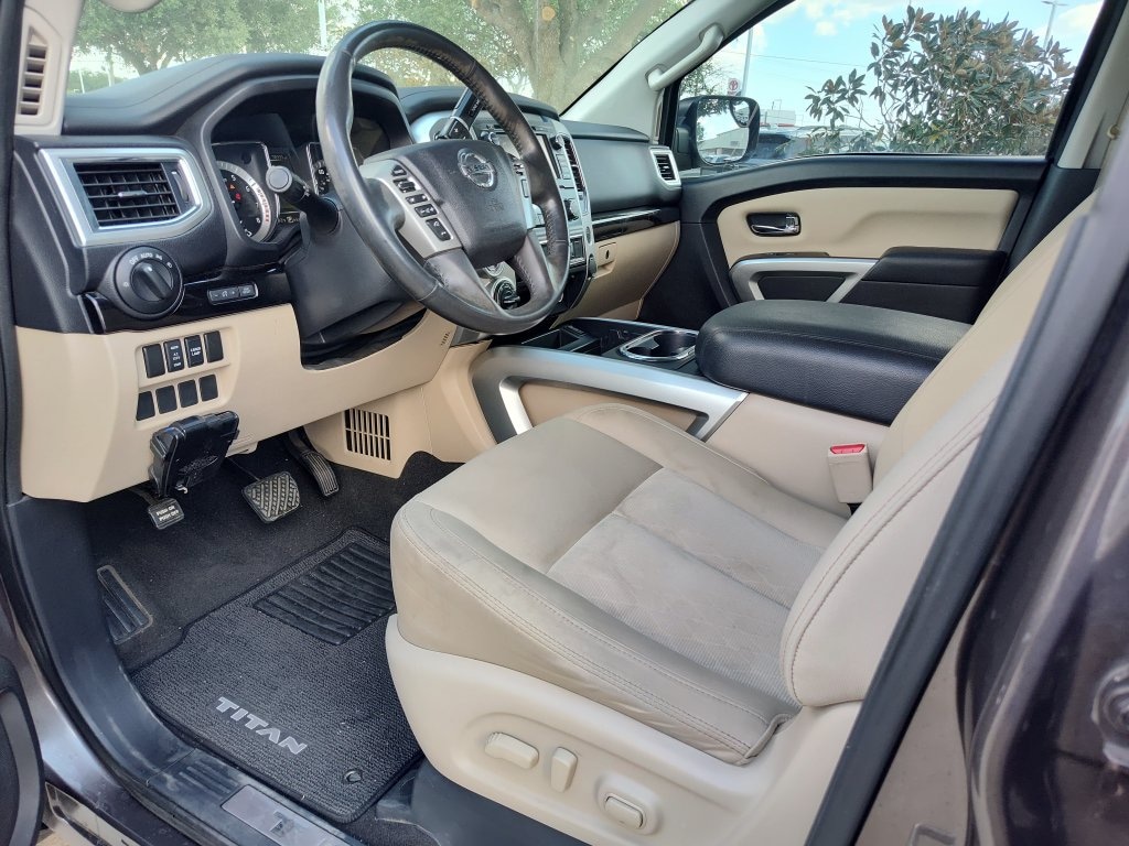 Used 2018 Nissan Titan SV Truck Crew Cab
