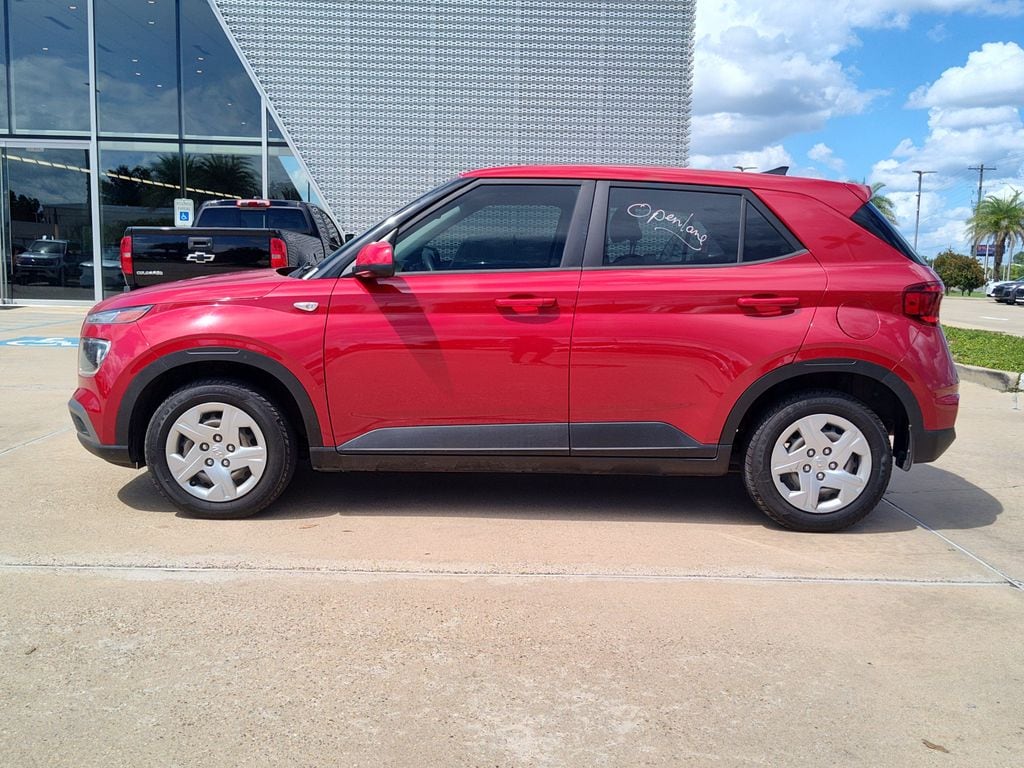 Used 2020 Hyundai Venue SE SUV