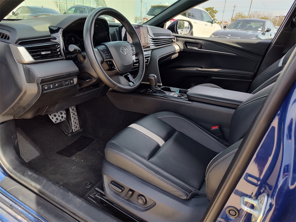 Used 2025 Toyota Camry SE Sedan