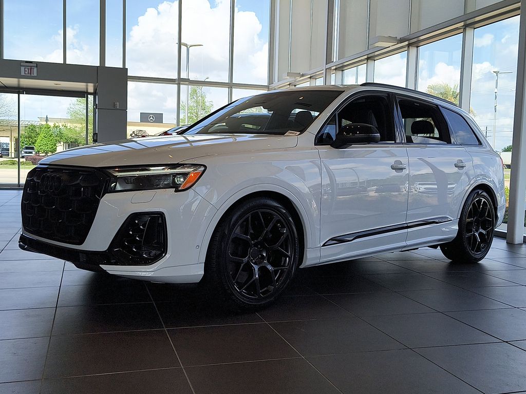2026 Audi SQ7 Premium Plus