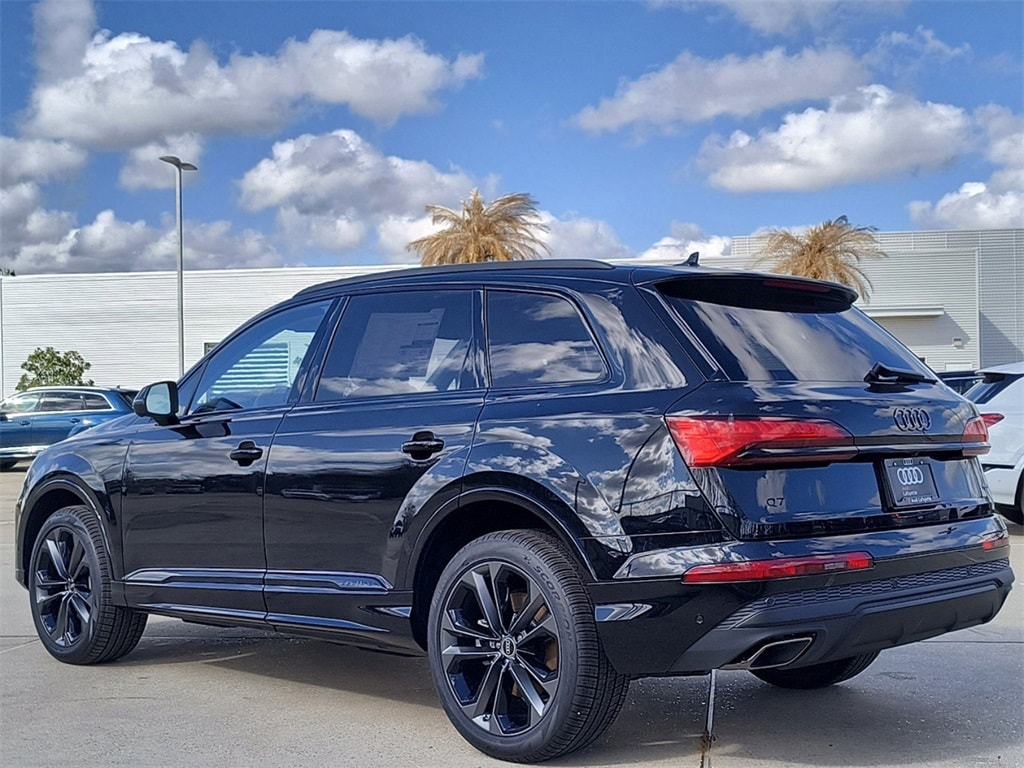 New 2025 Audi Q7 55 Premium Plus SUV