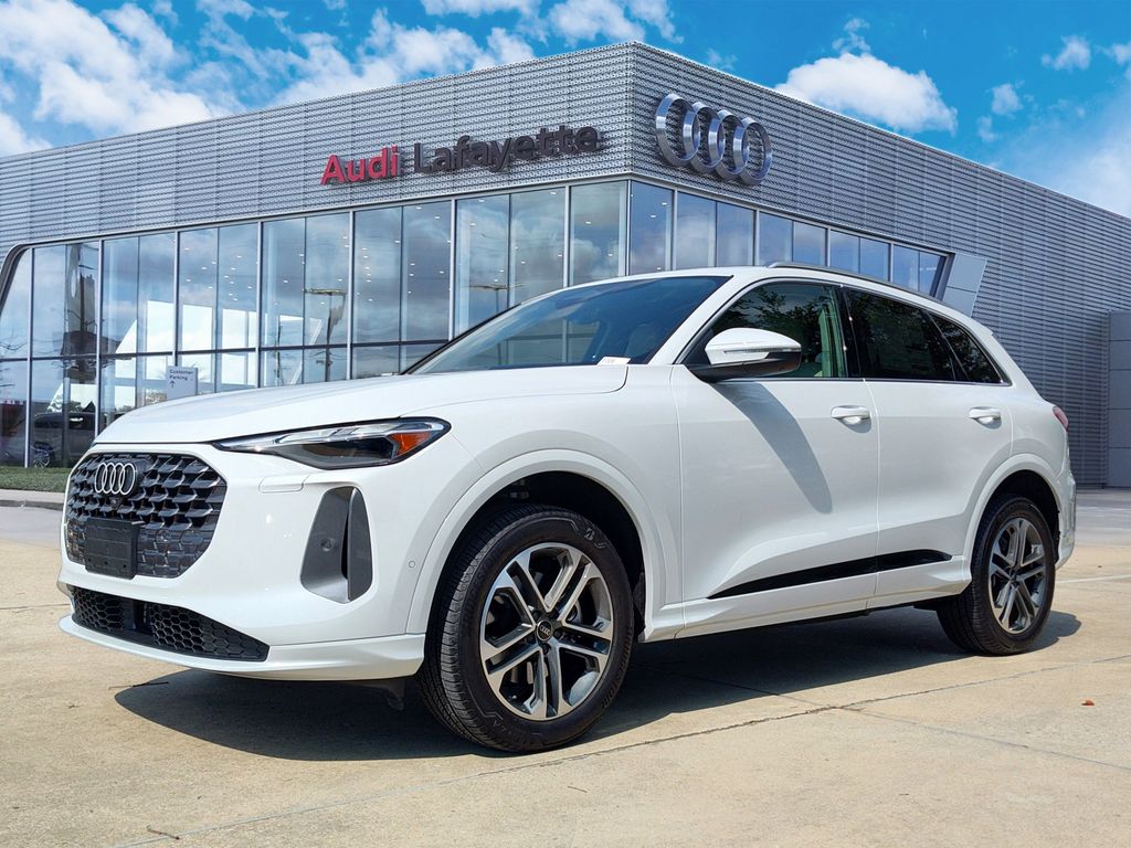 2025 Audi Q5 40 Premium's photo