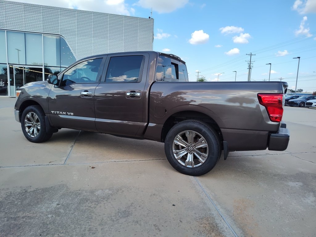 Used 2018 Nissan Titan SV Truck Crew Cab
