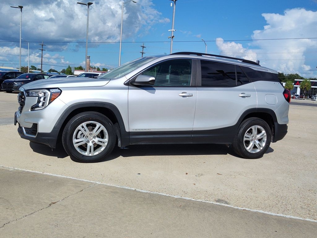 Used 2022 GMC Terrain SLE SUV