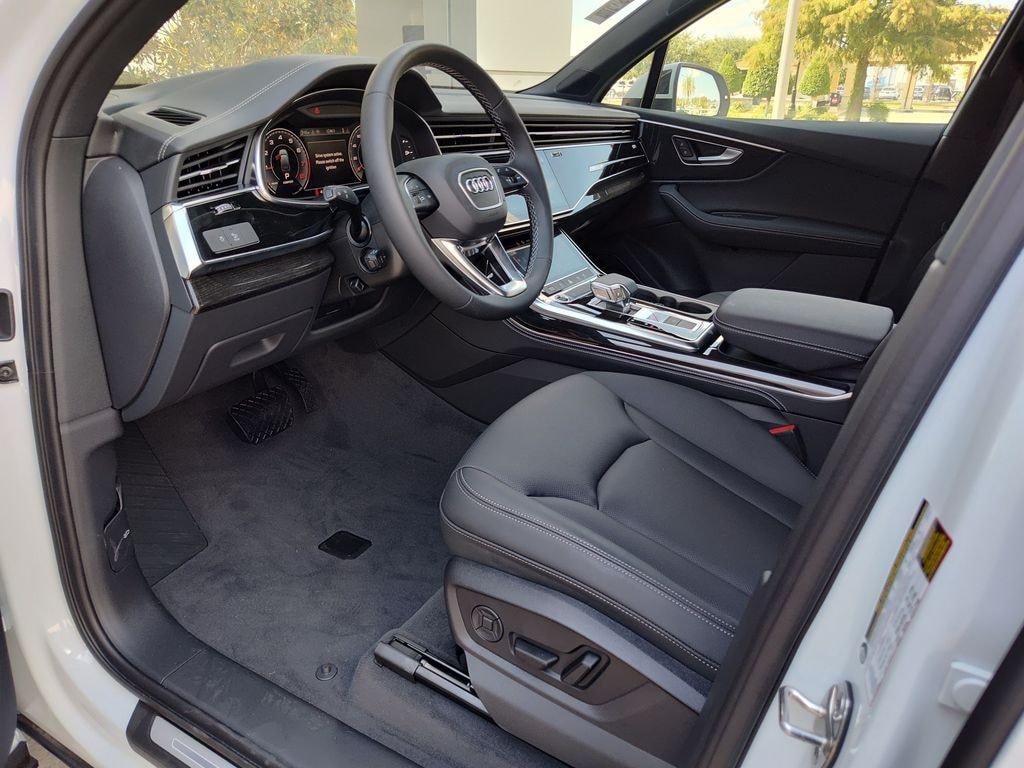 New 2026 Audi Q7 45 Premium Plus SUV