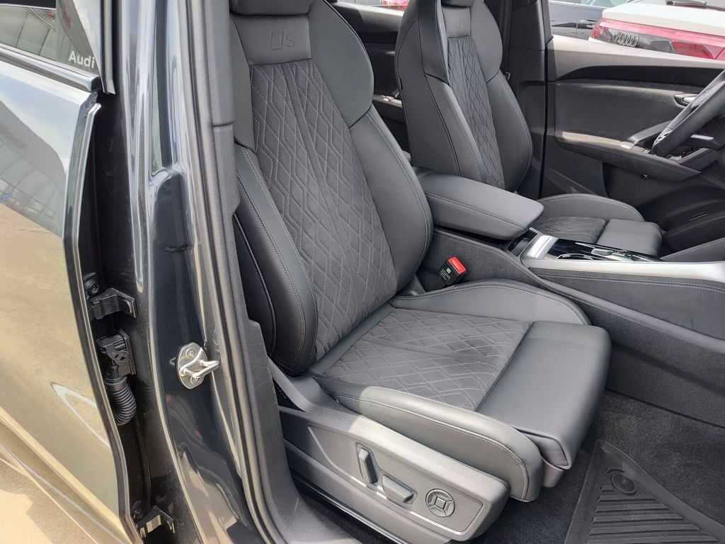 2025 Audi SQ5 Premium Plus - Photo 12