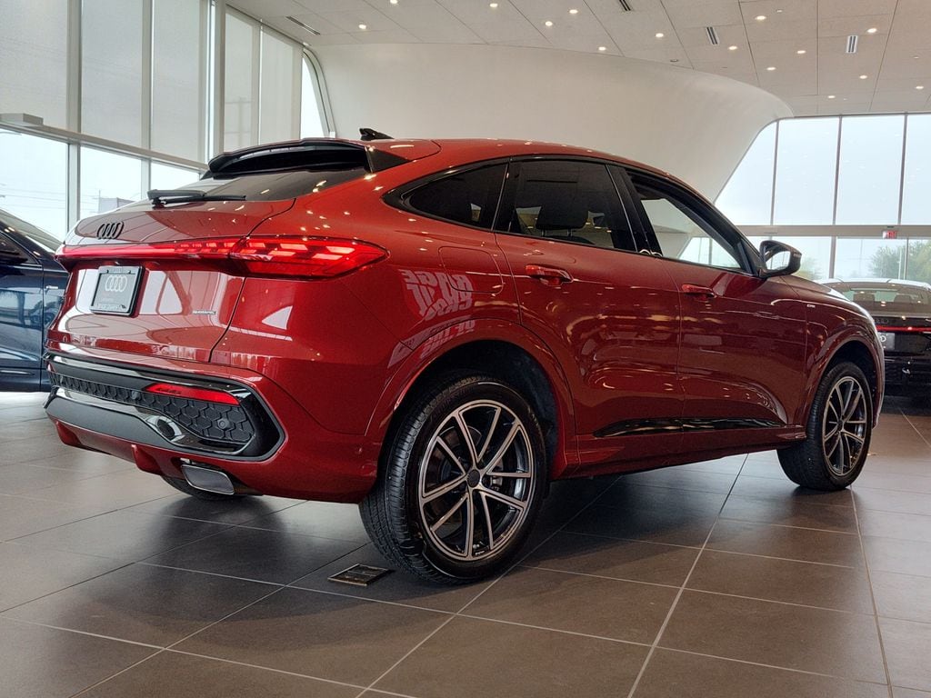 New 2026 Audi Q5 2.0T Premium Plus SUV