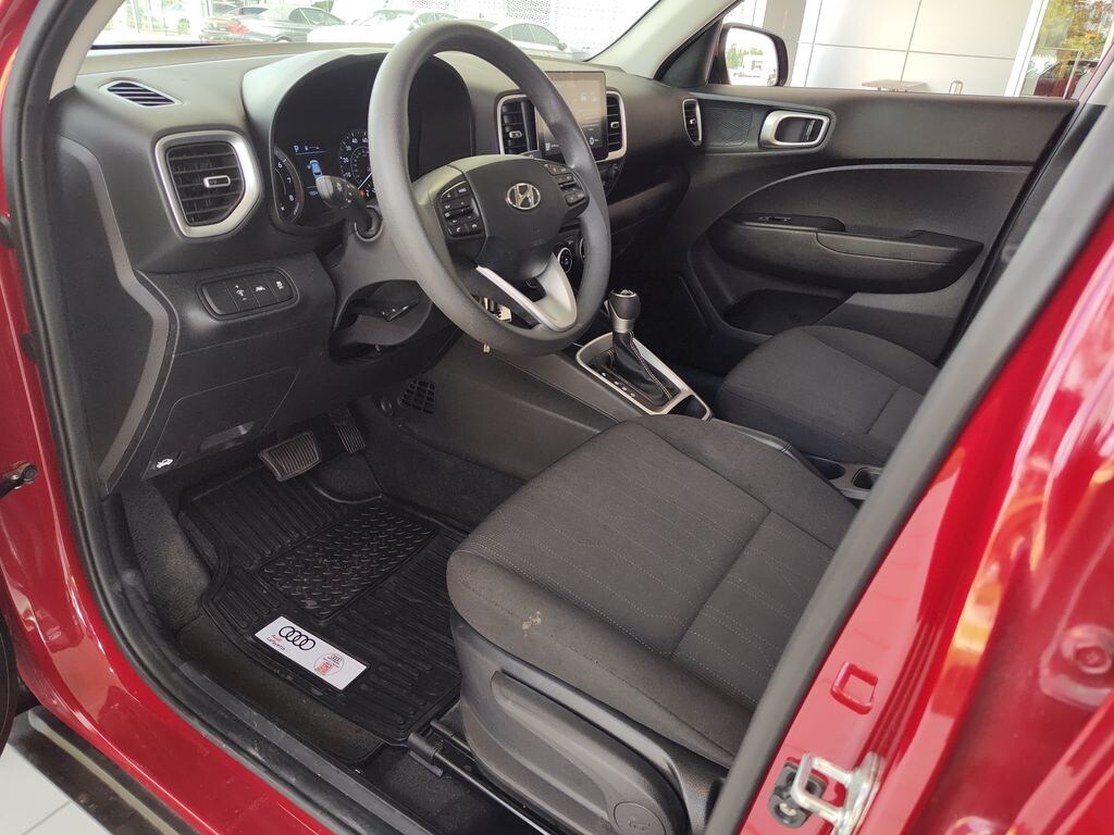 Used 2020 Hyundai Venue SE SUV