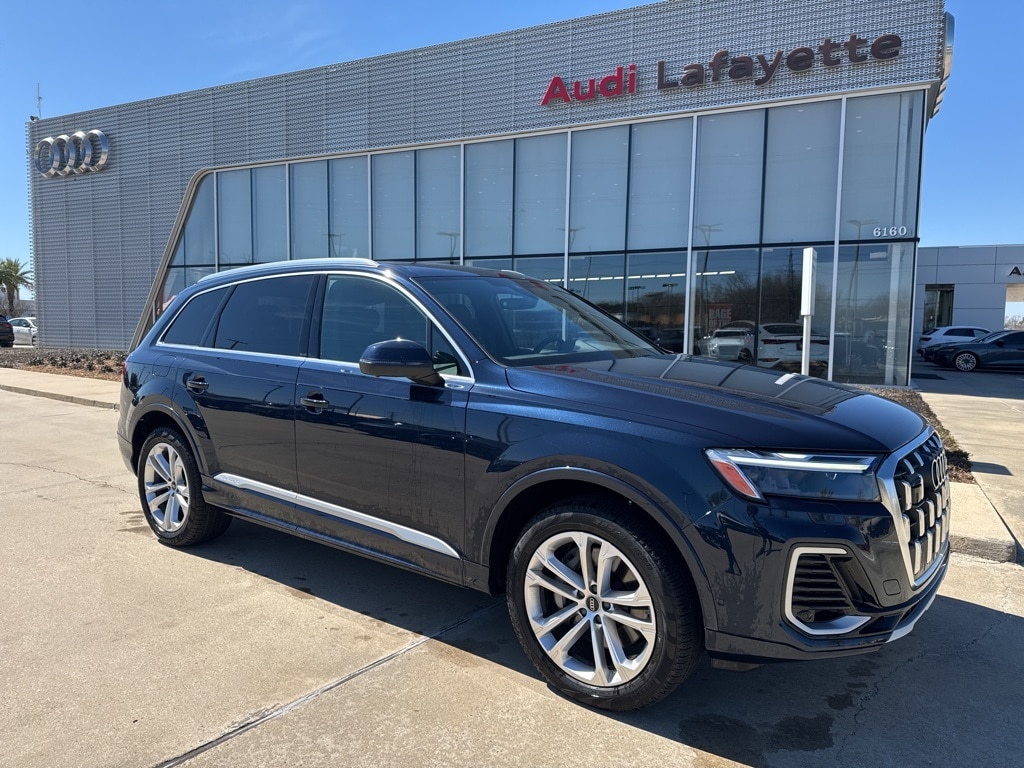 Used 2025 Audi Q7 45 Premium SUV