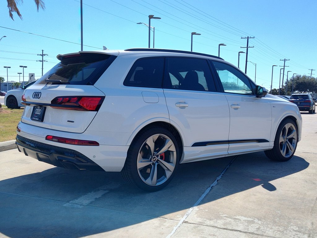 New 2026 Audi Q7 55 Premium SUV