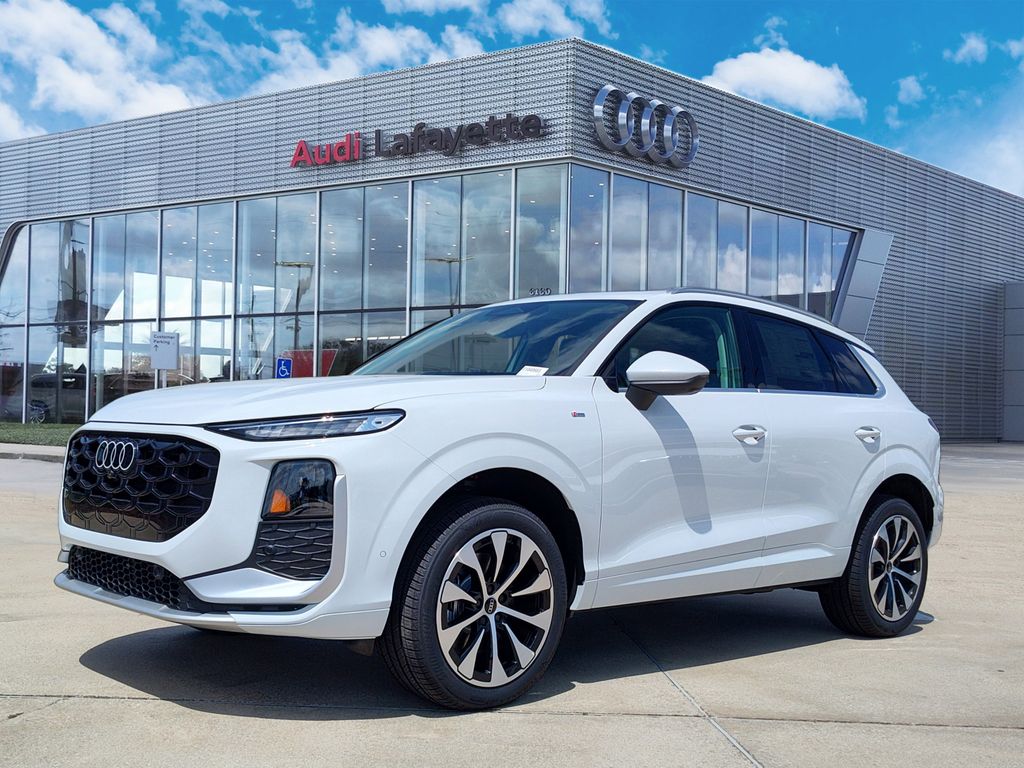 2026 Audi Q3 S line quattro's photo