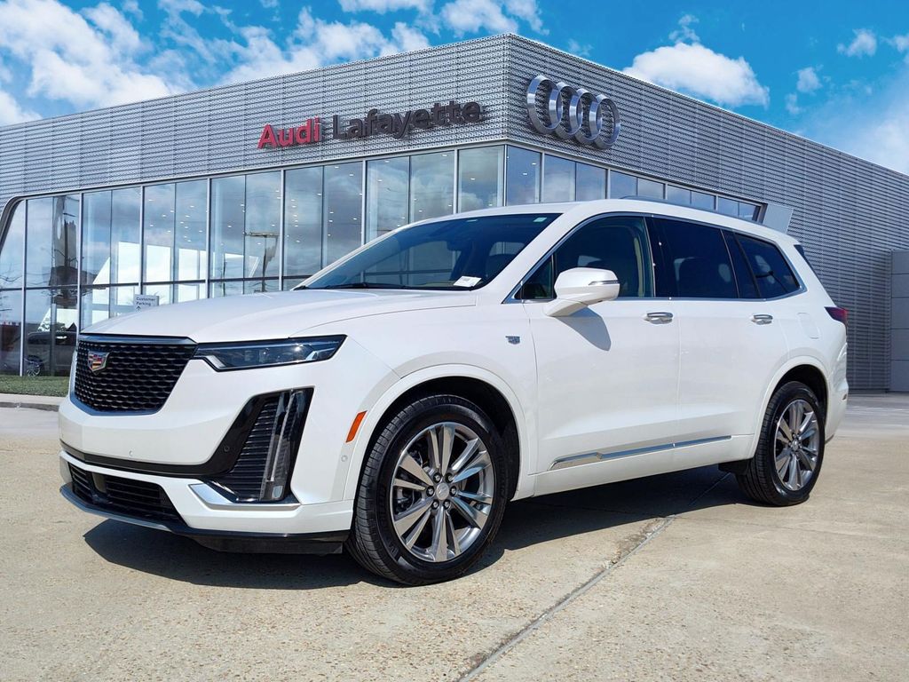 2022 Cadillac XT6 Premium Luxury