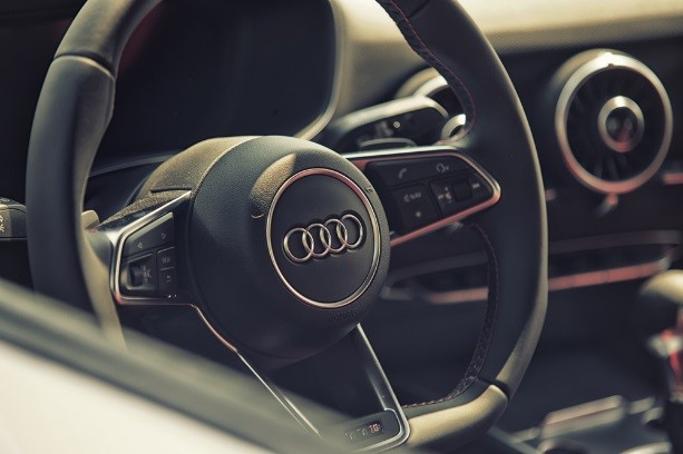 600 × 399
