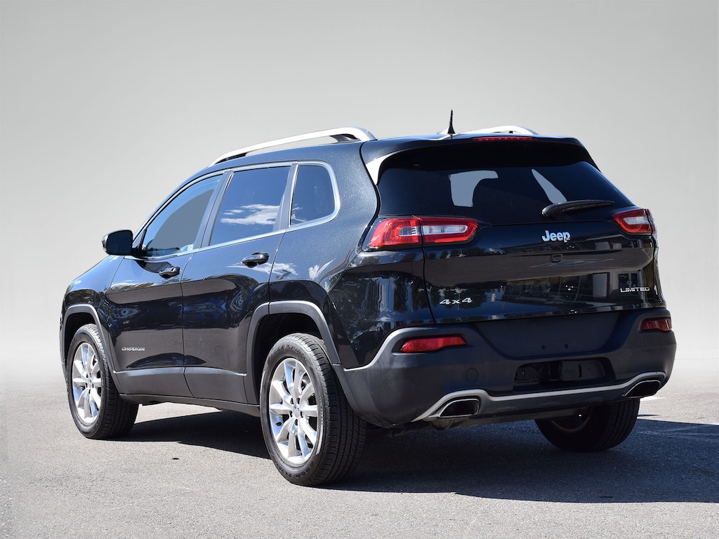 Used 2016 Jeep Limited SUV