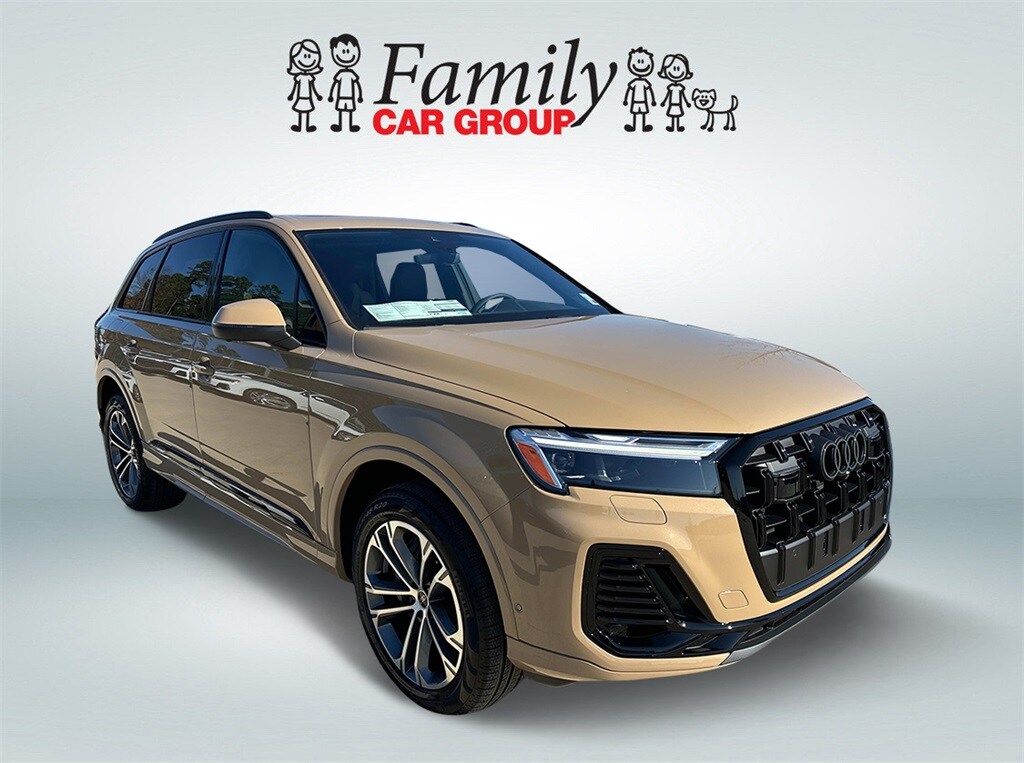 2025 Audi Q7 45 Premium Plus photo 2