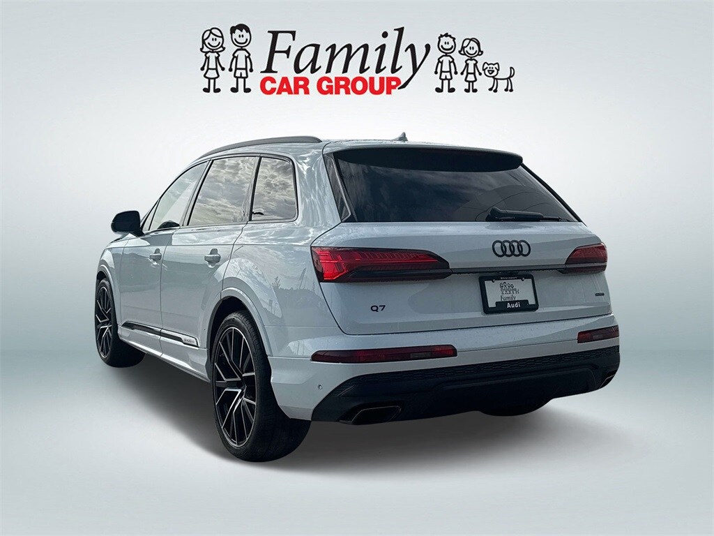 2025 Audi Q7 55 Prestige photo 4