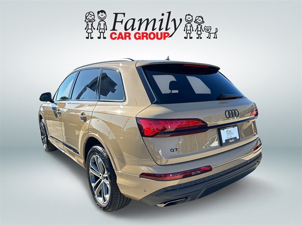 2025 Audi Q7 45 Premium Plus photo 4