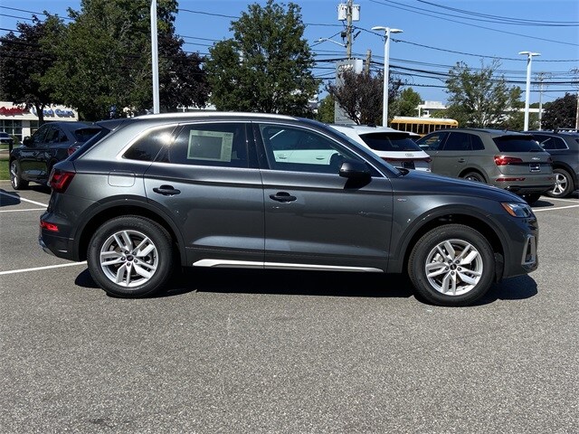 2024 Audi Q5 45 S line Premium photo 2