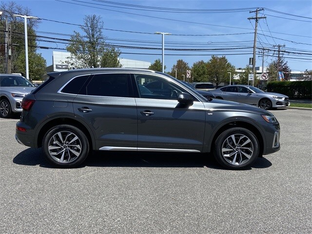 2025 Audi Q5 45 S line Premium photo 3