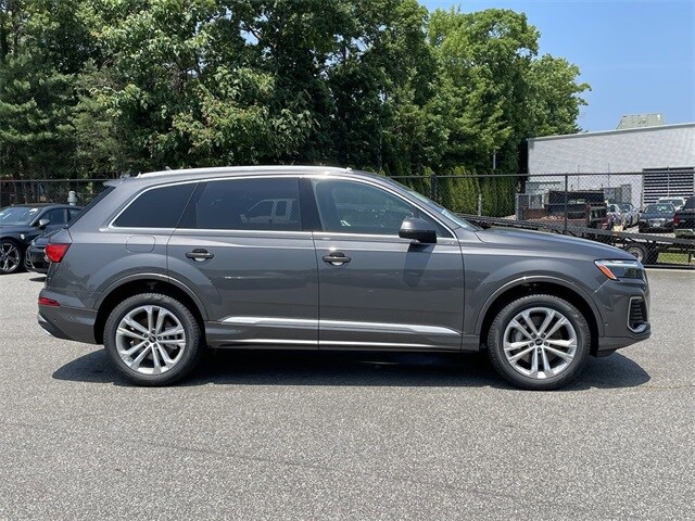 2025 Audi Q7 45 Premium photo 3