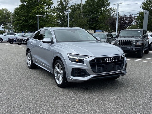 2022 Audi Q8 55 Premium Plus photo 2