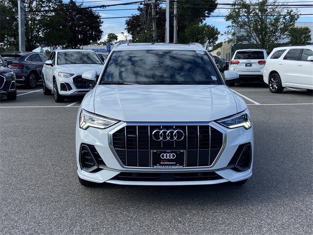 2025 Audi Q3 45 TFSI S line Premium photo 2