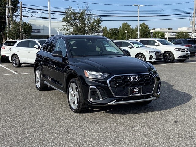 2025 Audi Q5 45 S line Premium photo 2