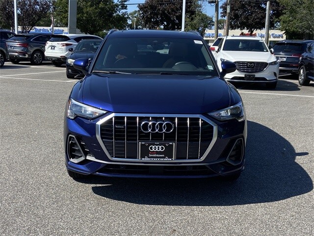 2022 Audi Q3 45 TFSI S line Premium photo 3