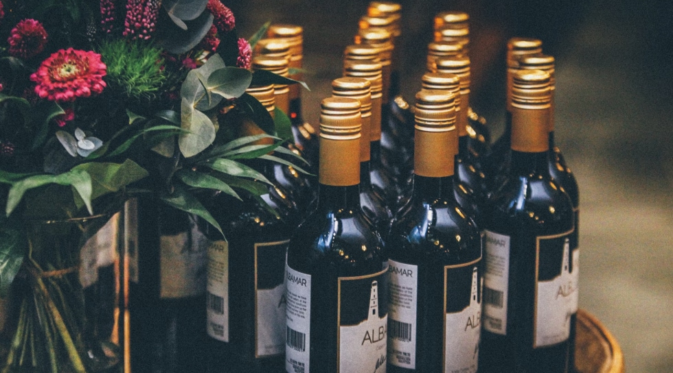 Flower%20bouquet%20and%20wine%20bottles.png
