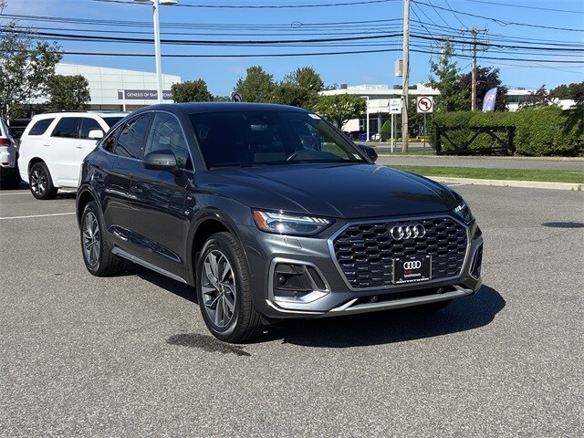 2023 Audi Q5 Sportback 45 S line Premium photo 2
