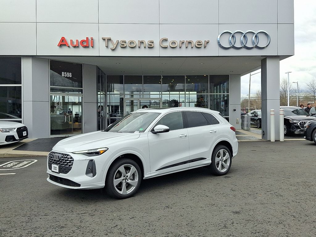 2025 Audi New Q5 Premium Plus's photo