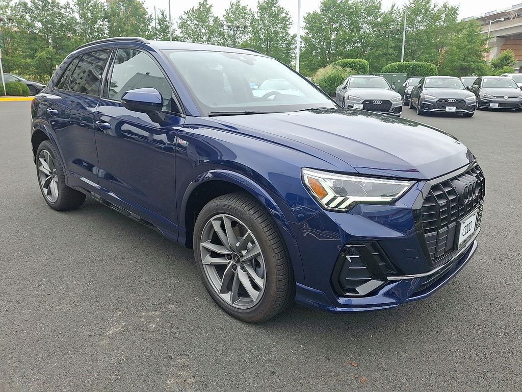 2025 Audi Q3 S line Premium photo 2