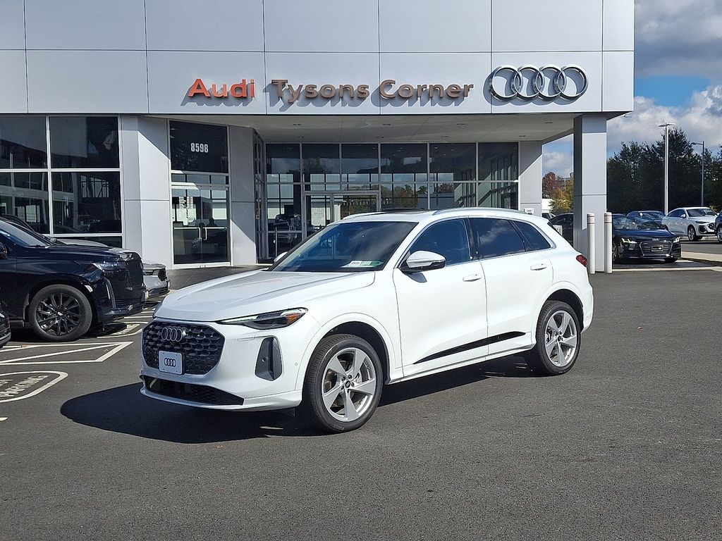 2025 Audi New Q5 Premium Plus's photo