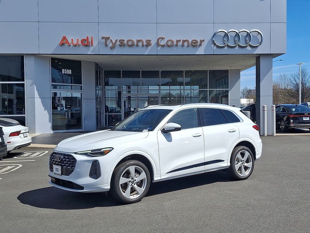 2026 Audi Q5 Premium Plus quattro's photo