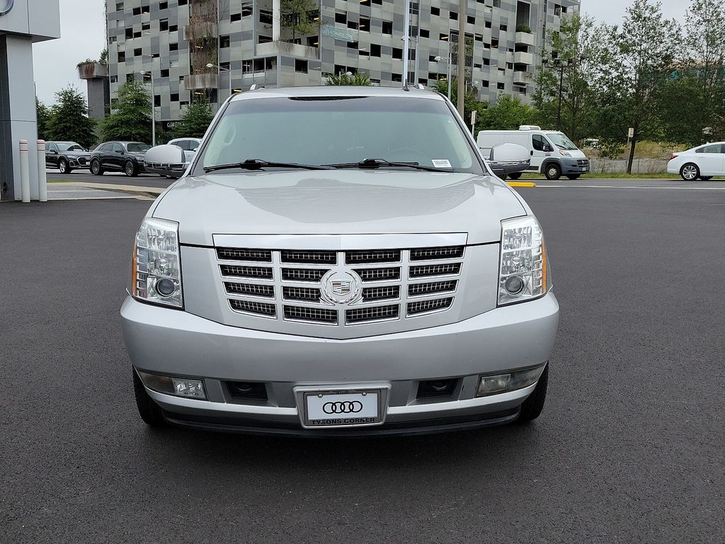 Used 2011 Cadillac Escalade ESV Luxury with VIN 1GYS4HEFXBR196885 for sale in Vienna, VA