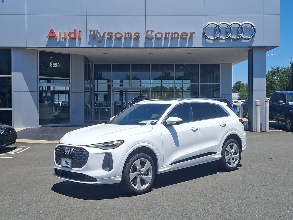 2026 Audi Q5 Premium Plus quattro's photo