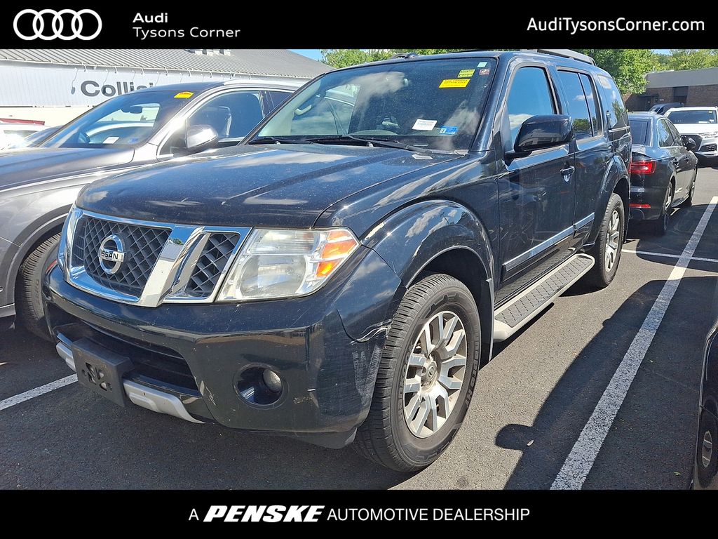 2012 Nissan Pathfinder LE 4X4's photo