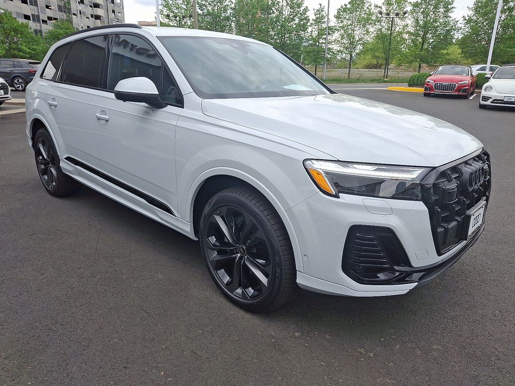 2025 Audi Q7 Premium Plus photo 2