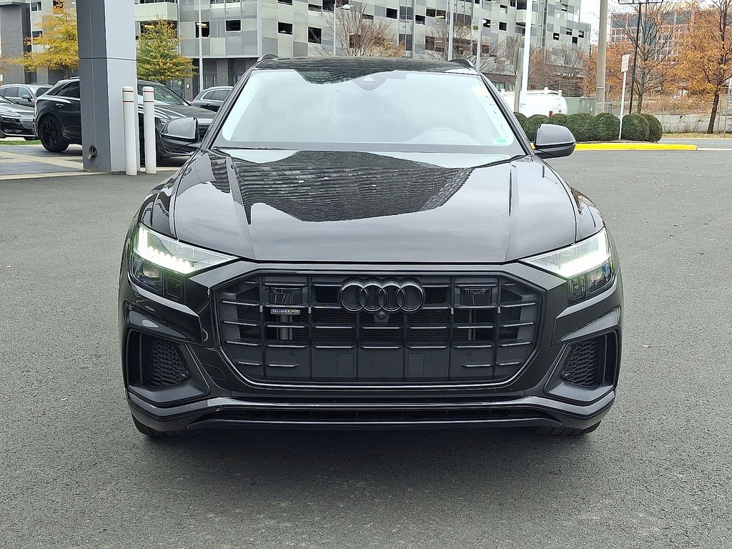 2023 Audi Q8 55 Premium Plus photo 2