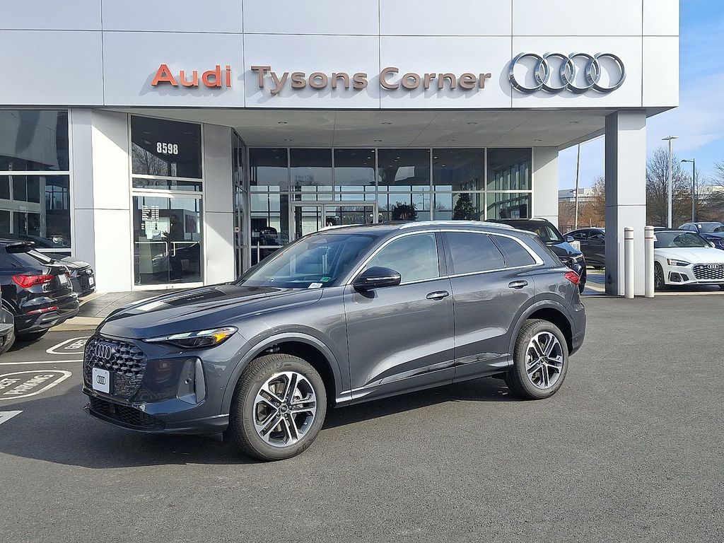 2025 Audi New Q5 Premium's photo