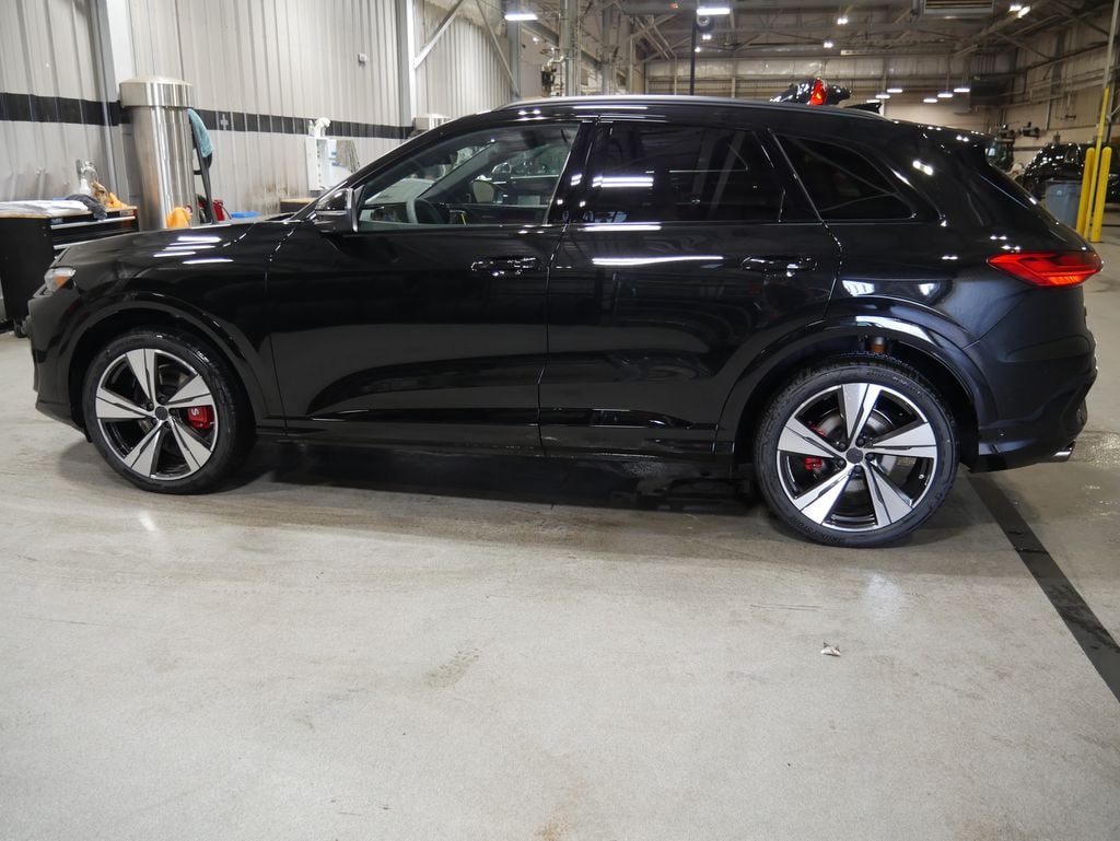 New 2026 Audi SQ5 Prestige SUV