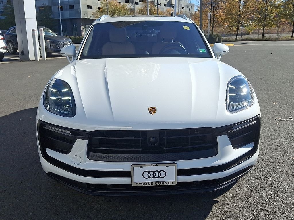 Used 2024 Porsche Macan Base SUV
