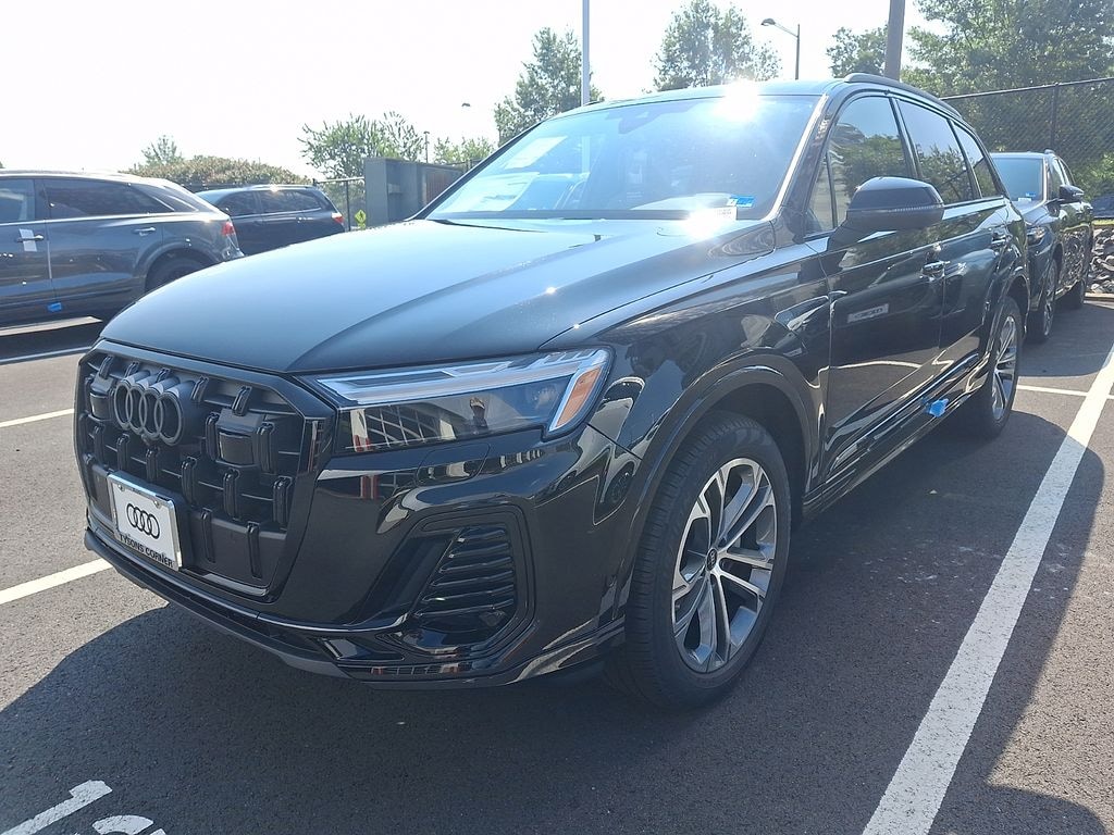 New 2026 Audi Q7 Premium SUV
