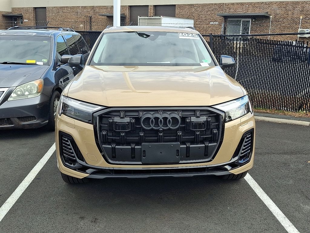Certified 2025 Audi Q7 55 Premium Plus SUV