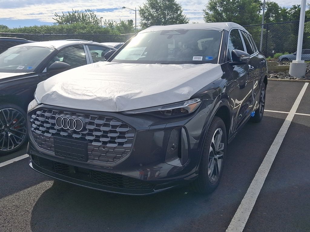 2026 Audi Q5 Premium Plus quattro's photo